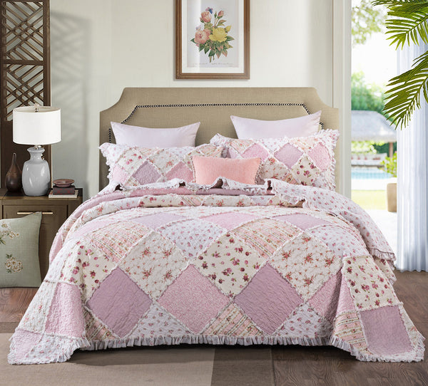 Bedspreads And Quilts Vs Coverlets And Comforters How Different