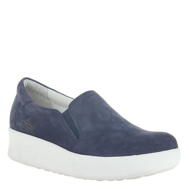 women's transitional style slip-on sneakers