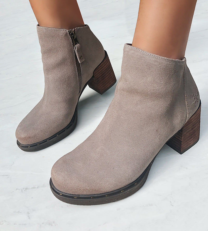 womens leather booties