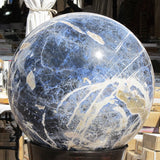 Gran esfera de sodalita pulida