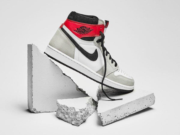 jordan 1 light smoke grey white laces