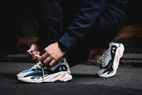 yeezy 700 green laces