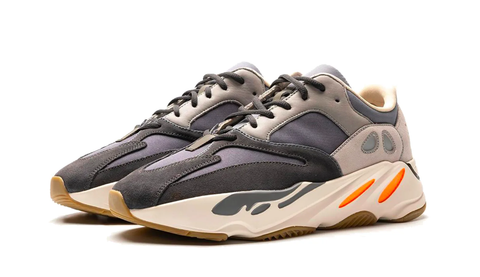 Detailed look at the Yeezy 700 Magnet
