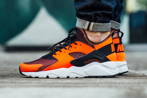 NIKE Air Huarache Run Ultra Total 