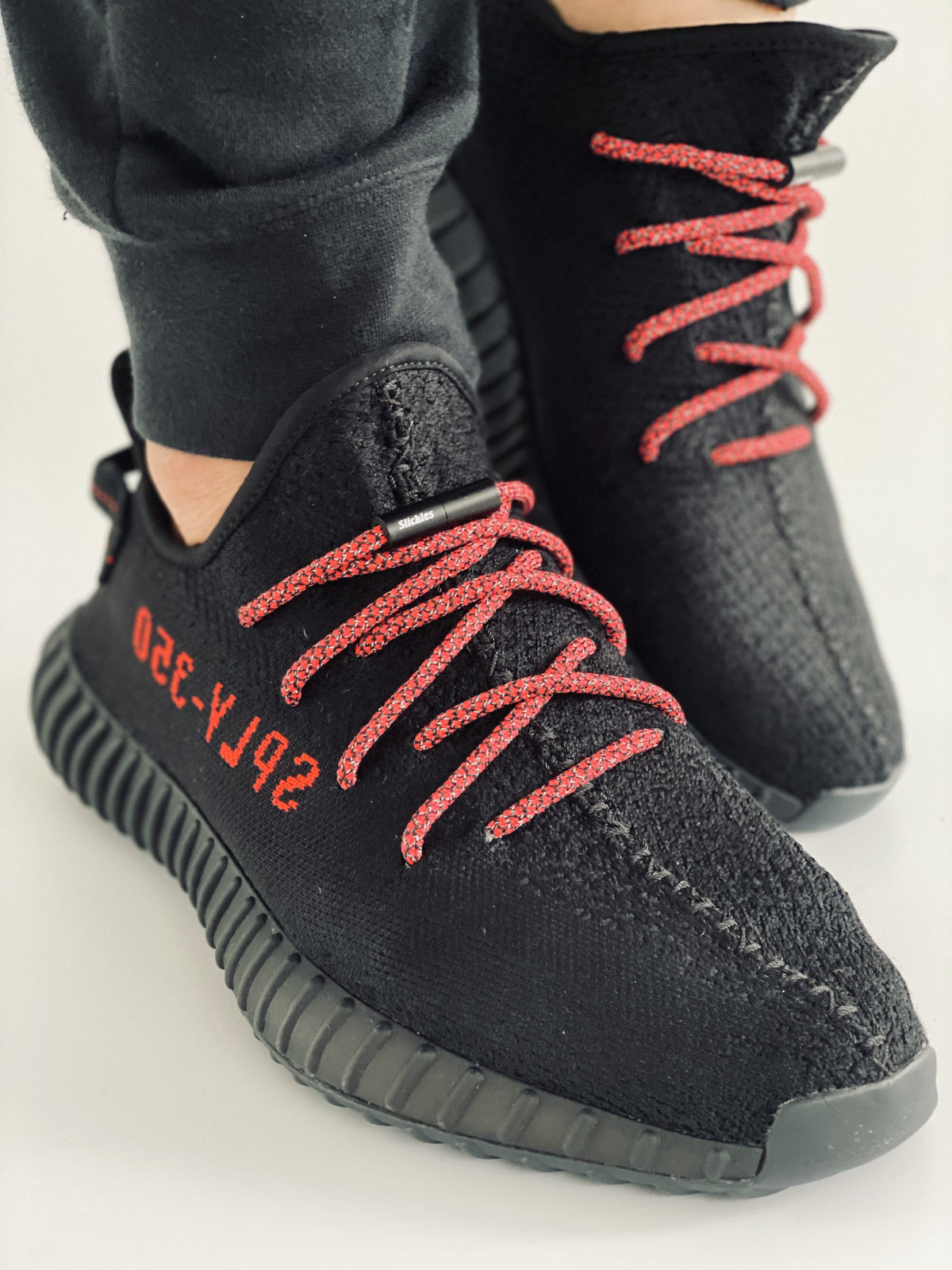 Yeezy Laces 3M Reflective Rope V2 - BRED Black / Red - Slickies