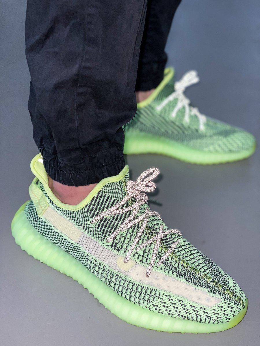 yeezy glow in the dark laces