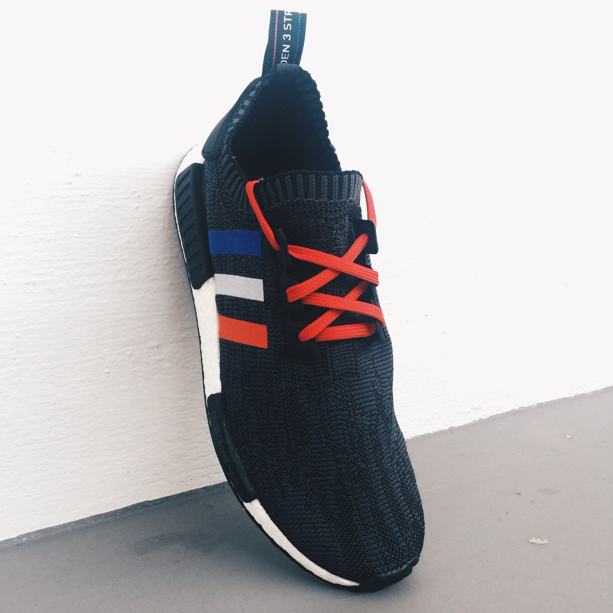 flat nmd laces