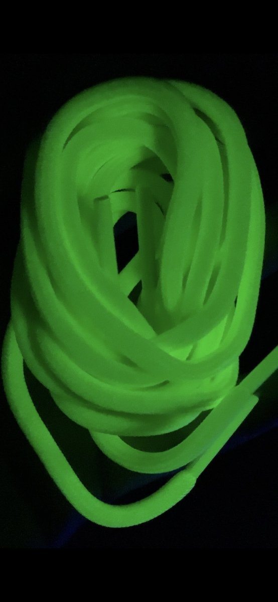 yeezy glow in the dark laces