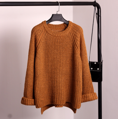 Loose long sleeved knitted sweater – is osps