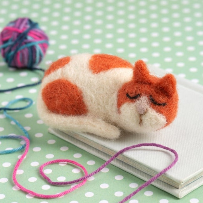 Felt Craft Mini Kit - Mrs. Cat Loves Knitting - Stitched Modern