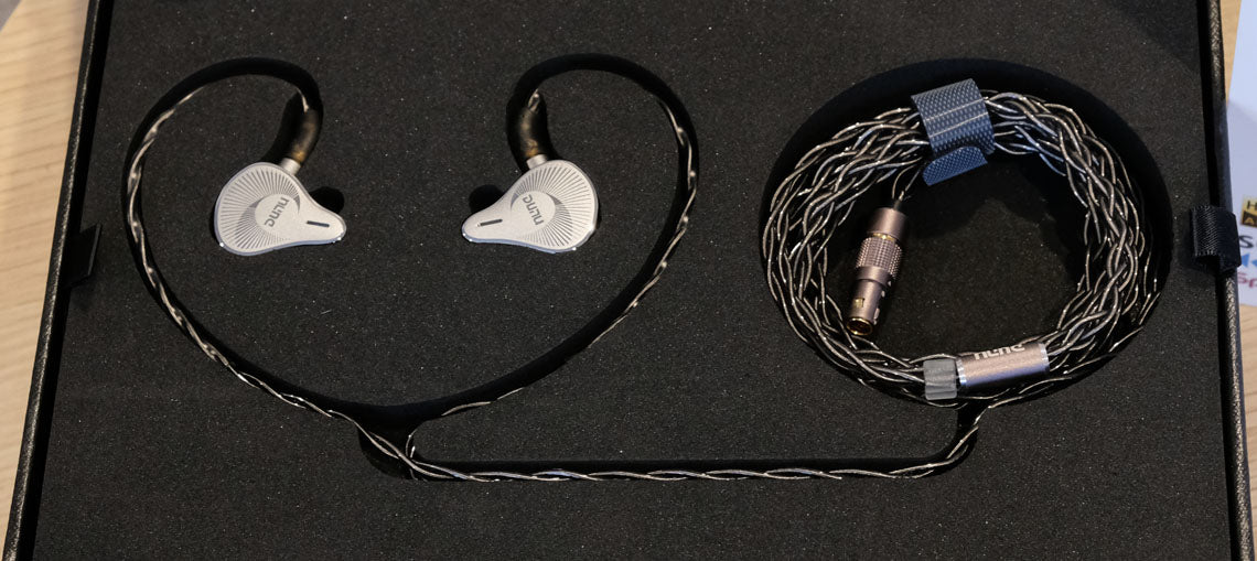 Dunu Est 112 Hybrid in-ear monitors in packaging