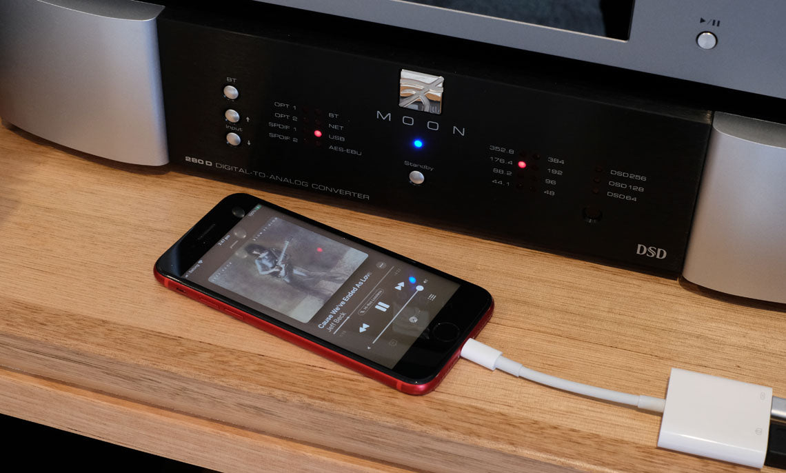 iPhone feeding high resolution Apple Music to Moon 280D