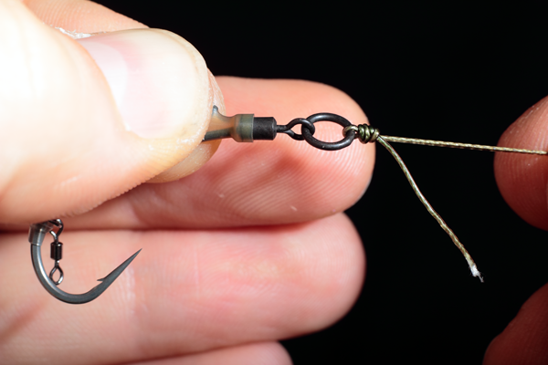 Now tie your Ronnie rig end to your chosen hooklink material