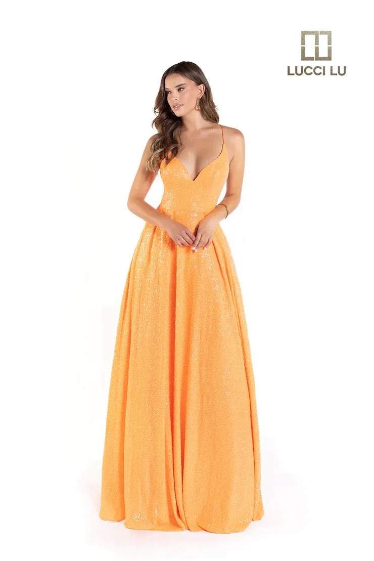 VINCENTYUQ Pleated Prom Evening Gown Backless Ruffle Elegant