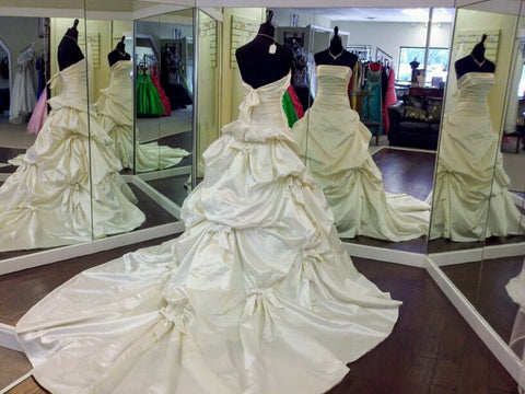 Ladivine WN307 A Line Tulle off the shoulder Sheer Corset Wedding Dres –  Glass Slipper Formals
