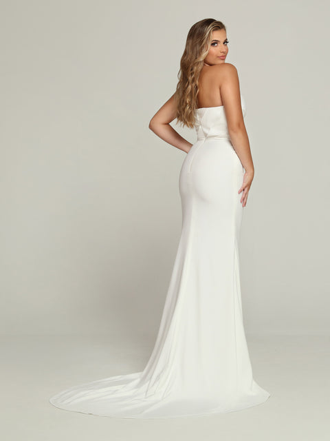 White Maxi Cinched Waits Flowy Dress – Avinci