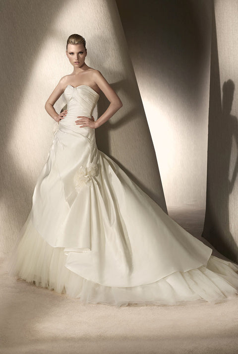 Private Bridal 18797 Size 20 Satin A Line Strapless Wedding Dress