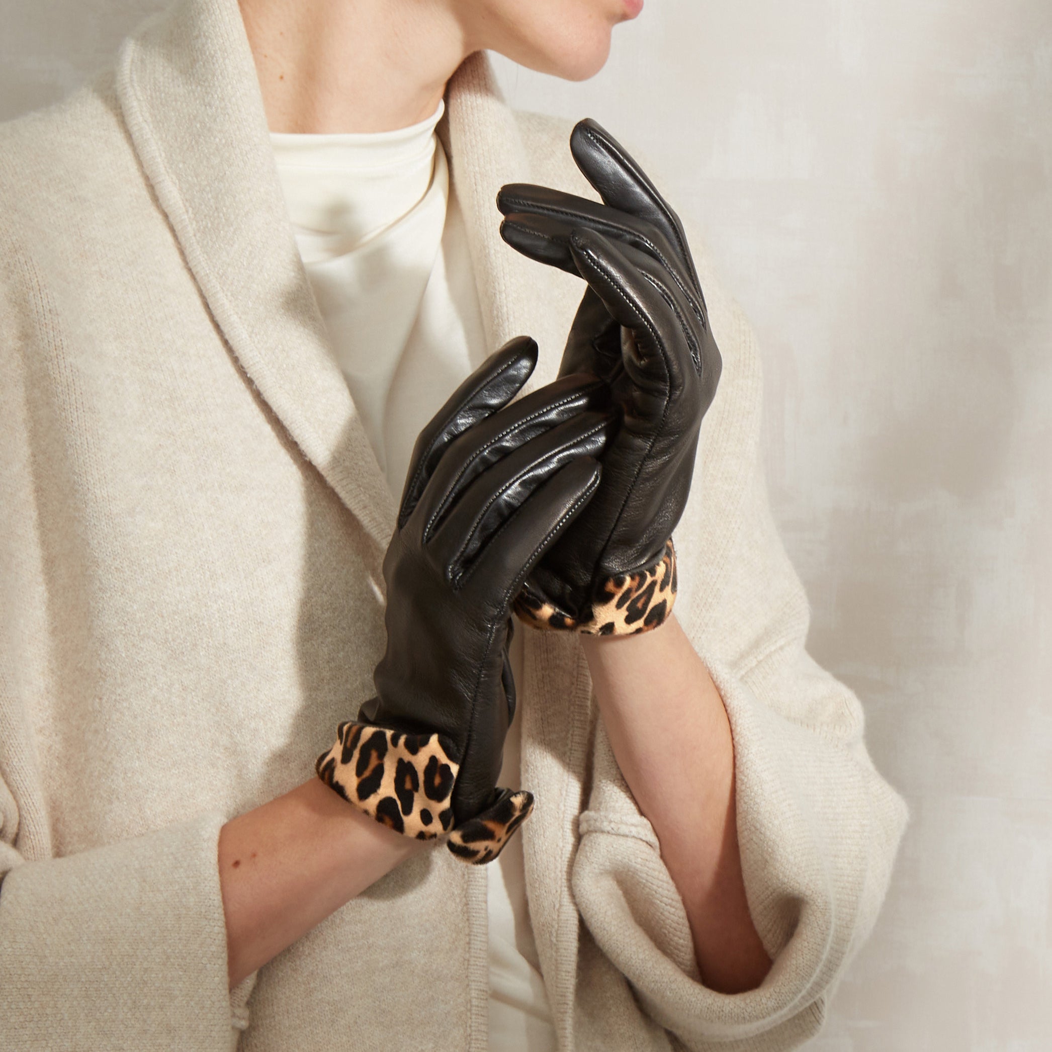 Cornelia James - Black Leather Gloves with Silk Lining - Natalie - Size Large (8½) - Handmade Leather Gloves by Cornelia James