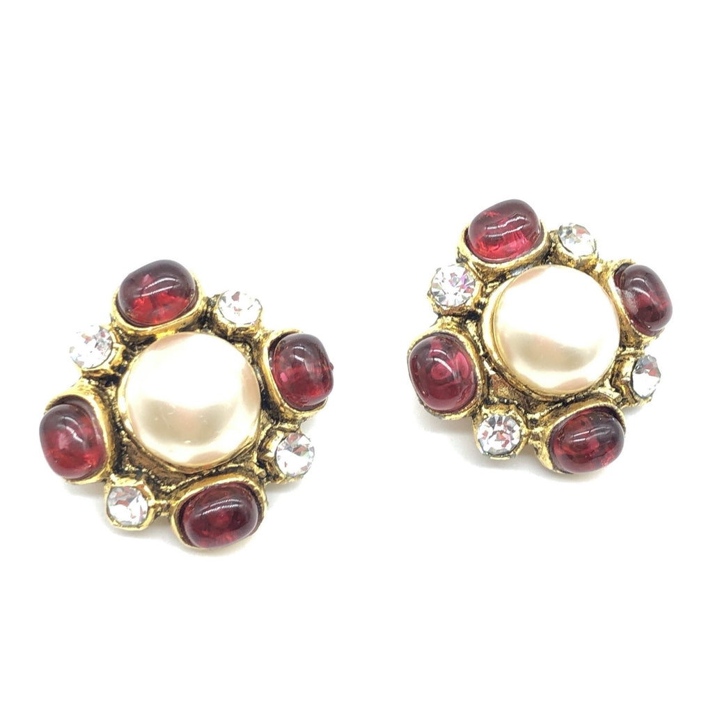 vintage chanel pearl and gripoix earrings