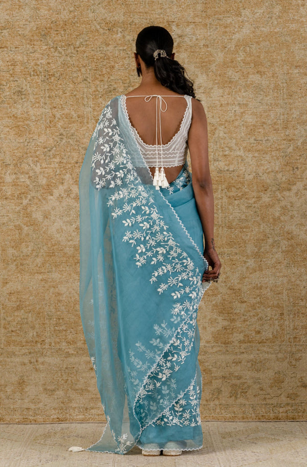 Alluring White Georgette Saree with Heavy Embroidery