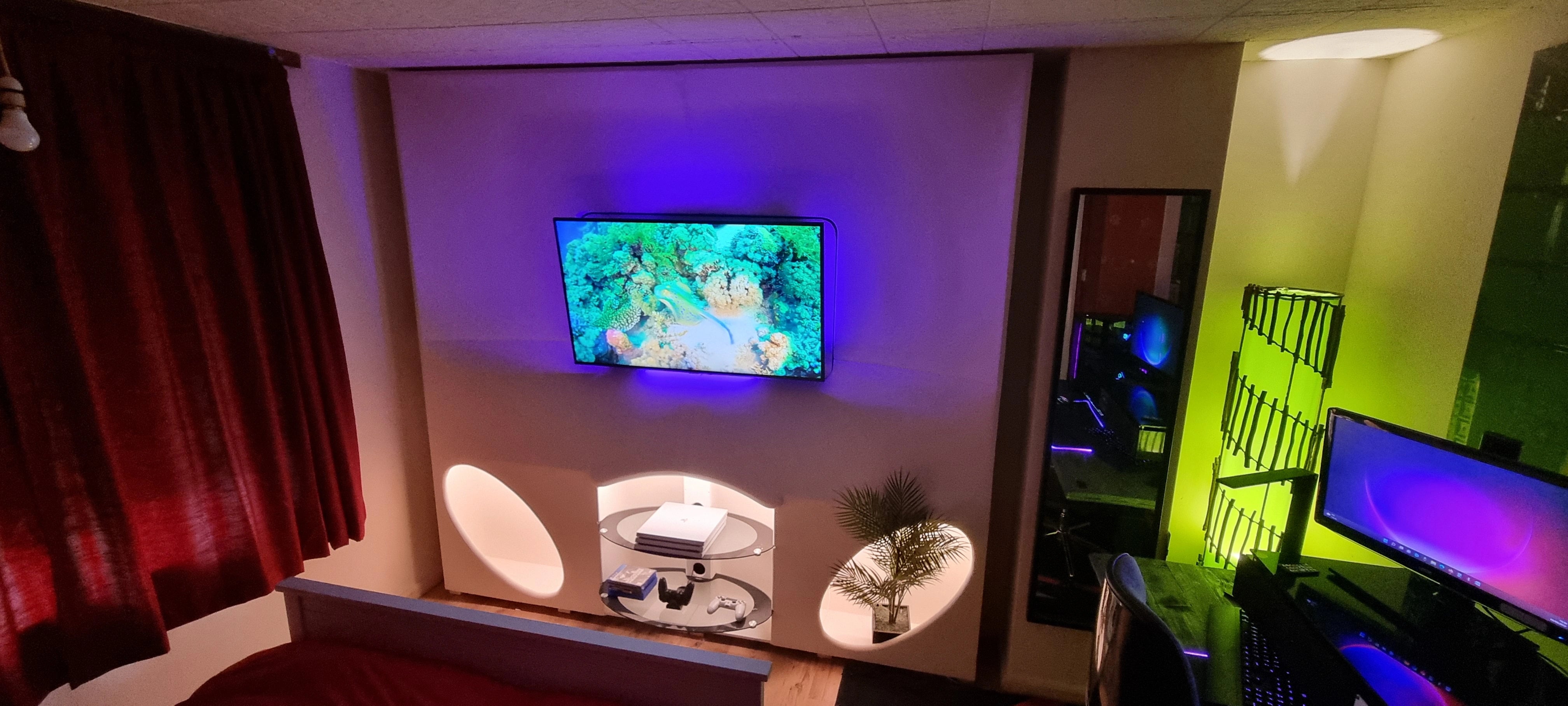 curvaview curved multi media wall unit
