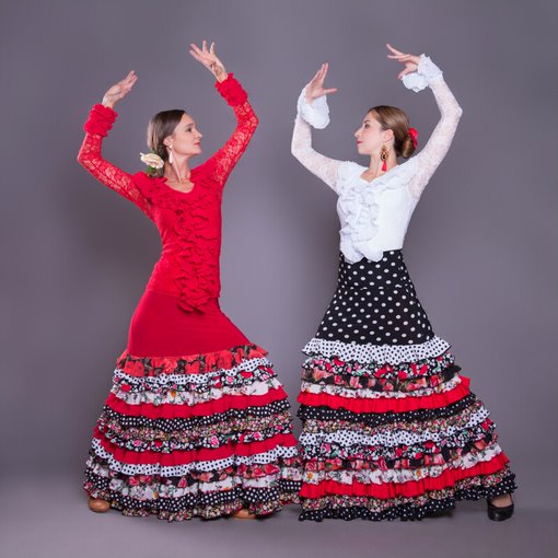 Trajes flamenco  Faldas flamencas, Vestidos de flamenca, Traje de baile