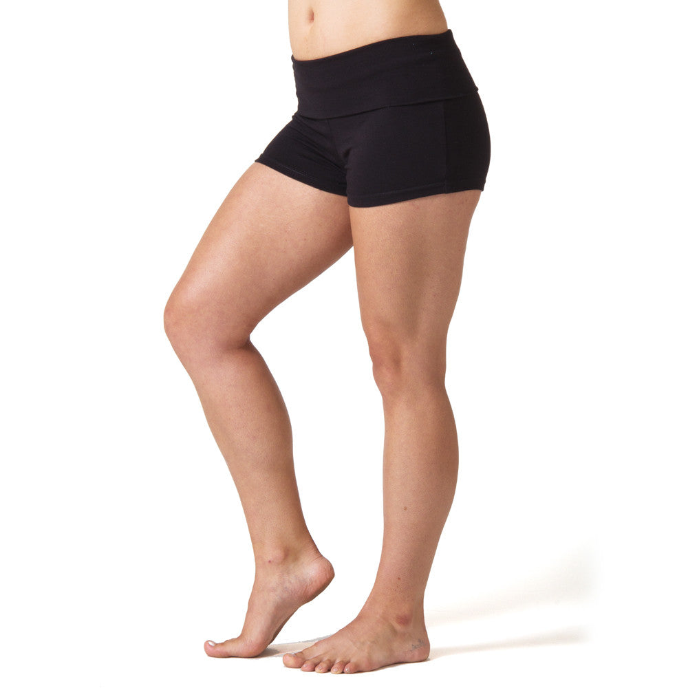 Love Yoga Shorts - Black – Beckons 