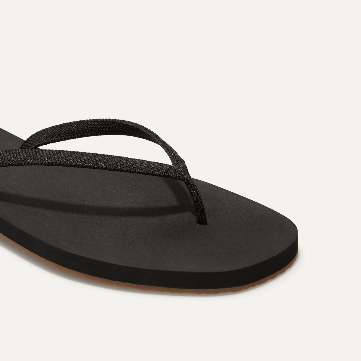 Women's Black Flip Flop Sandals | Rothy's