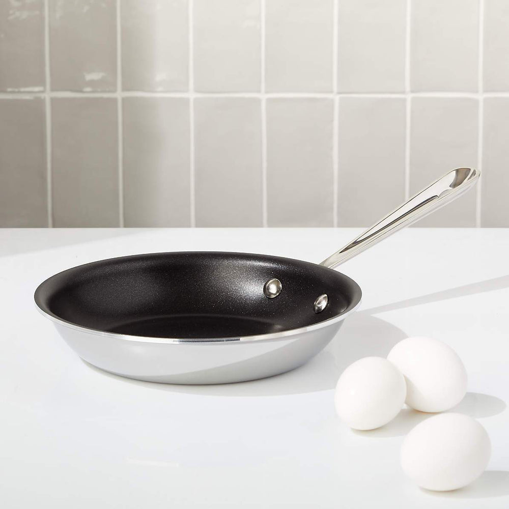 https://cdn.shopify.com/s/files/1/0877/8040/products/all-clad-d3-stainless-non-stick-fry-pan-580460.jpg?v=1635318493&width=1000