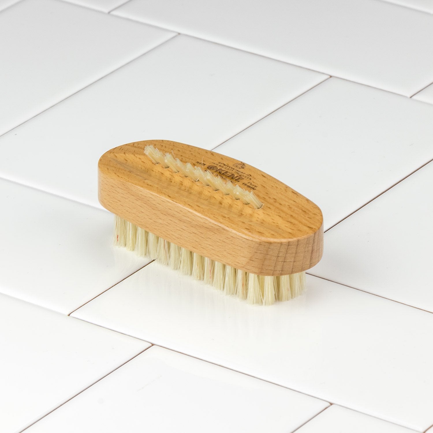 Kent Aqua Luxurious Nail Brush