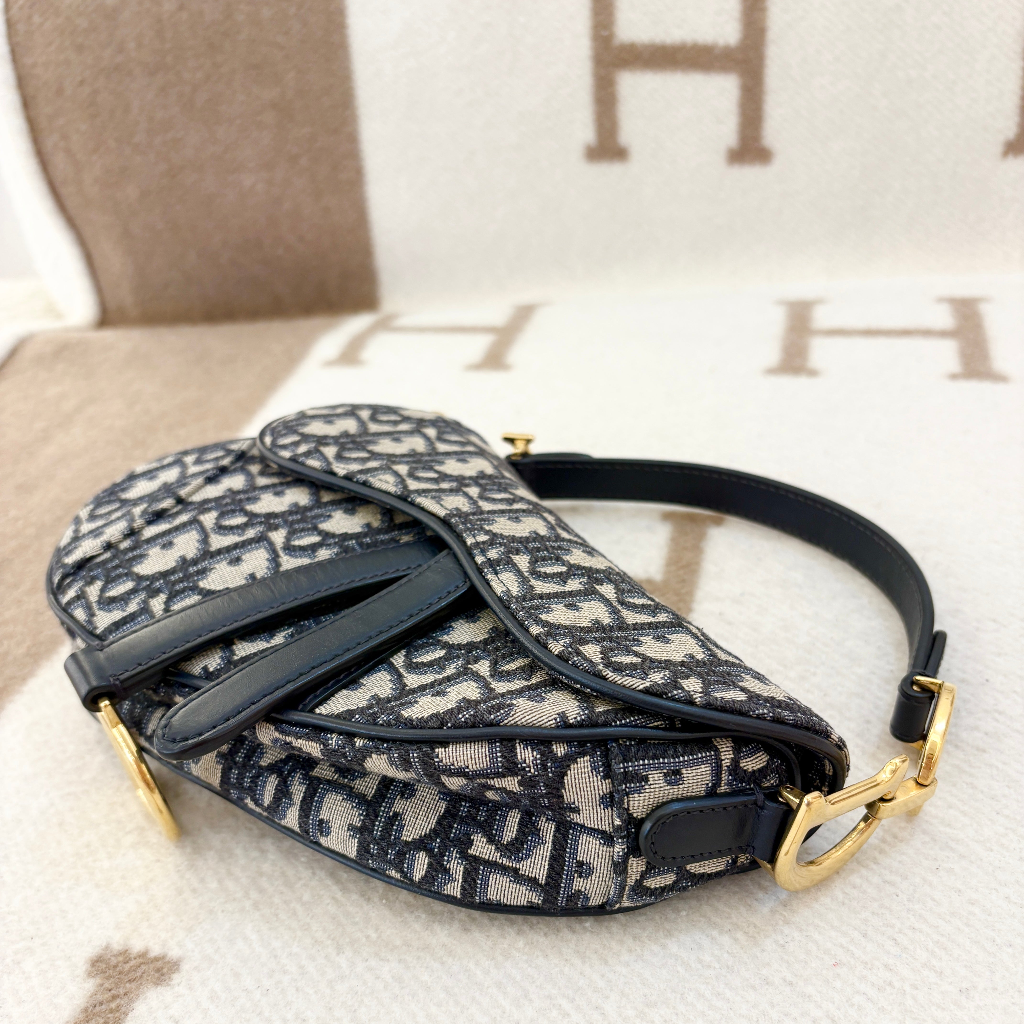 Dior Small Saddle Bag Oblique Black - 0419m2-10_47f26261-37d5-480f-8049-e4f628580c36