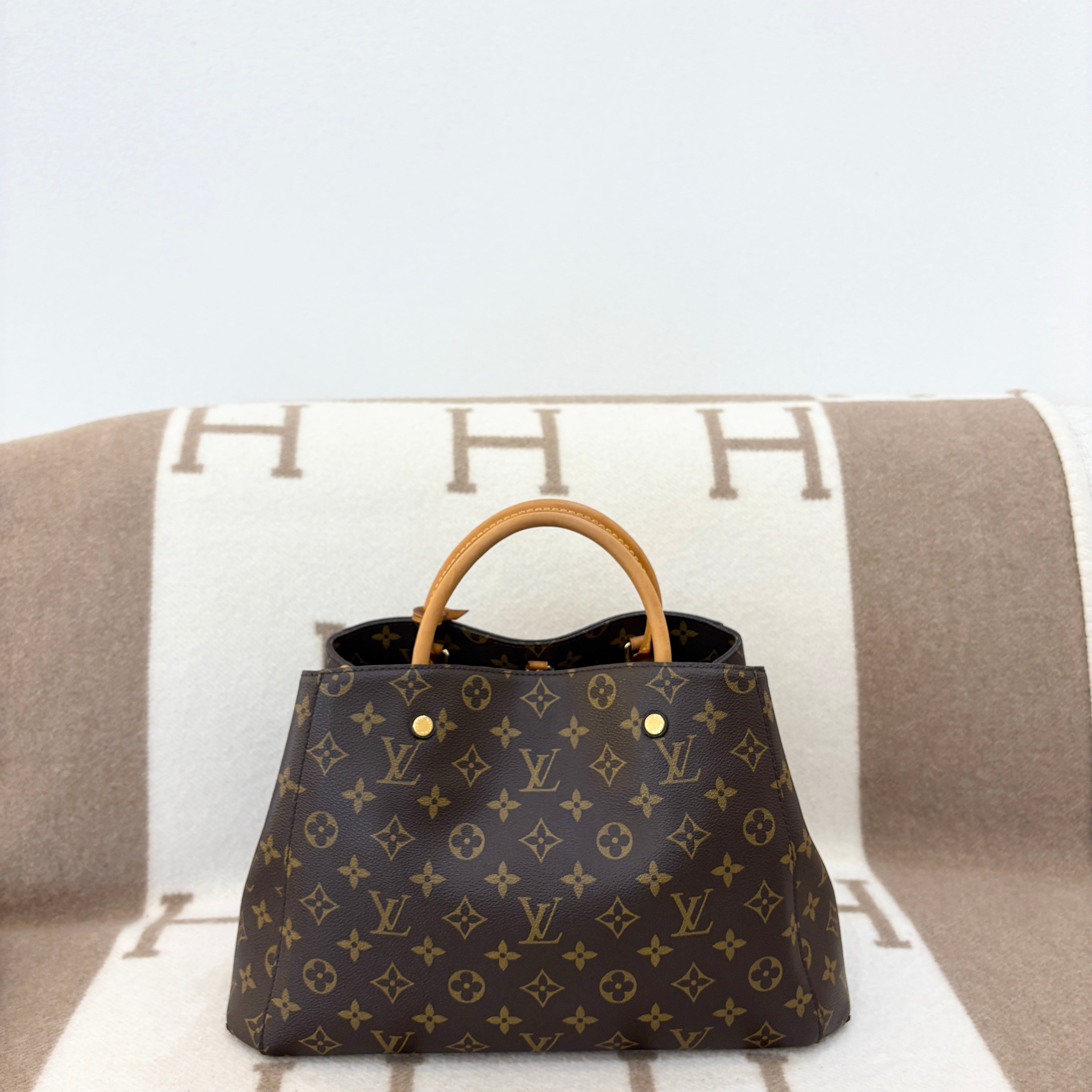 Louis Vuitton Montaigne MM Monogram Brown - 0501m8-5_b0127c01-6c65-4ed3-b018-2e56380f6f92