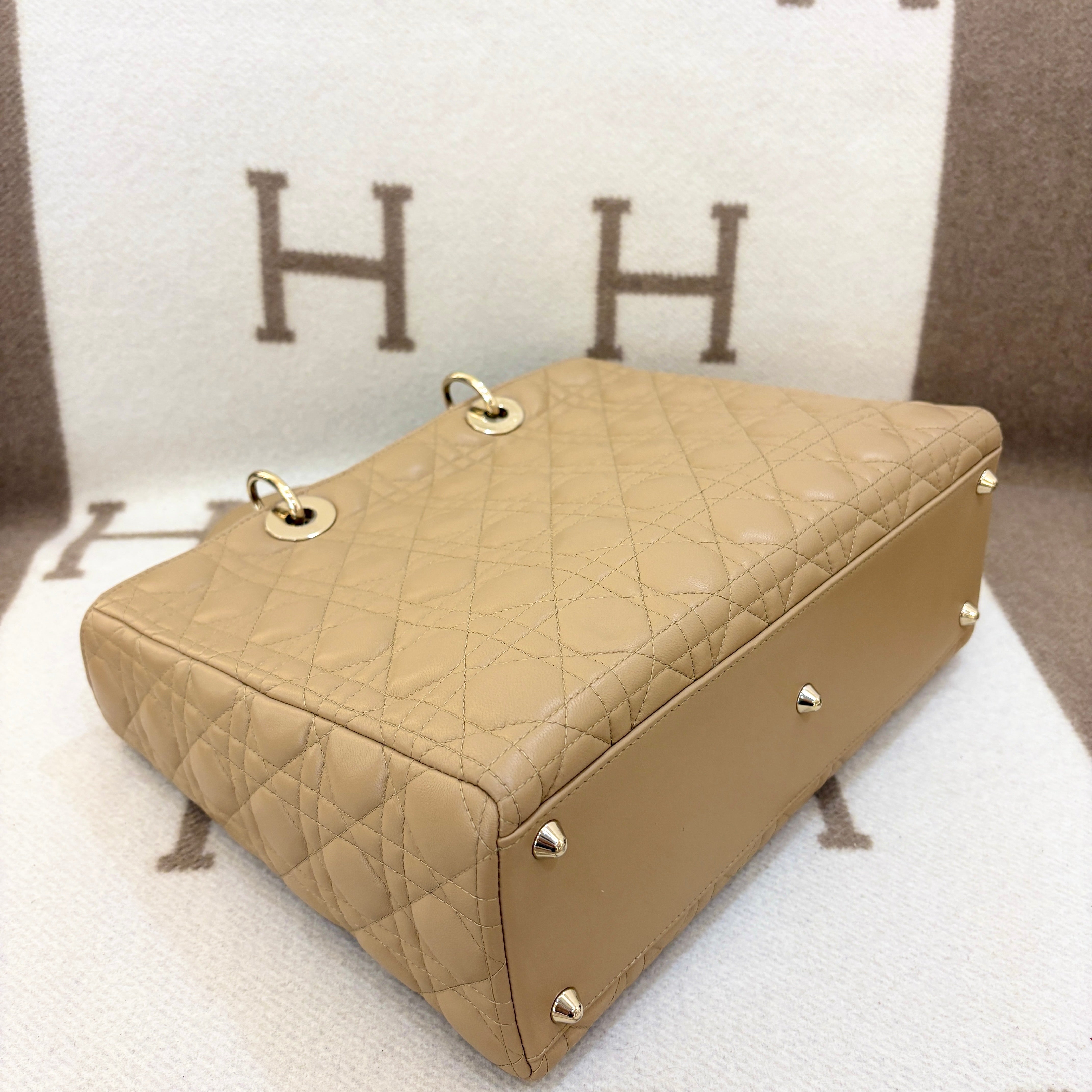 Dior Large Lady Dior Lambskin Natural Tan - 0505m7-11_c2d30683-19da-4b2c-ac64-3d644d1e5c18