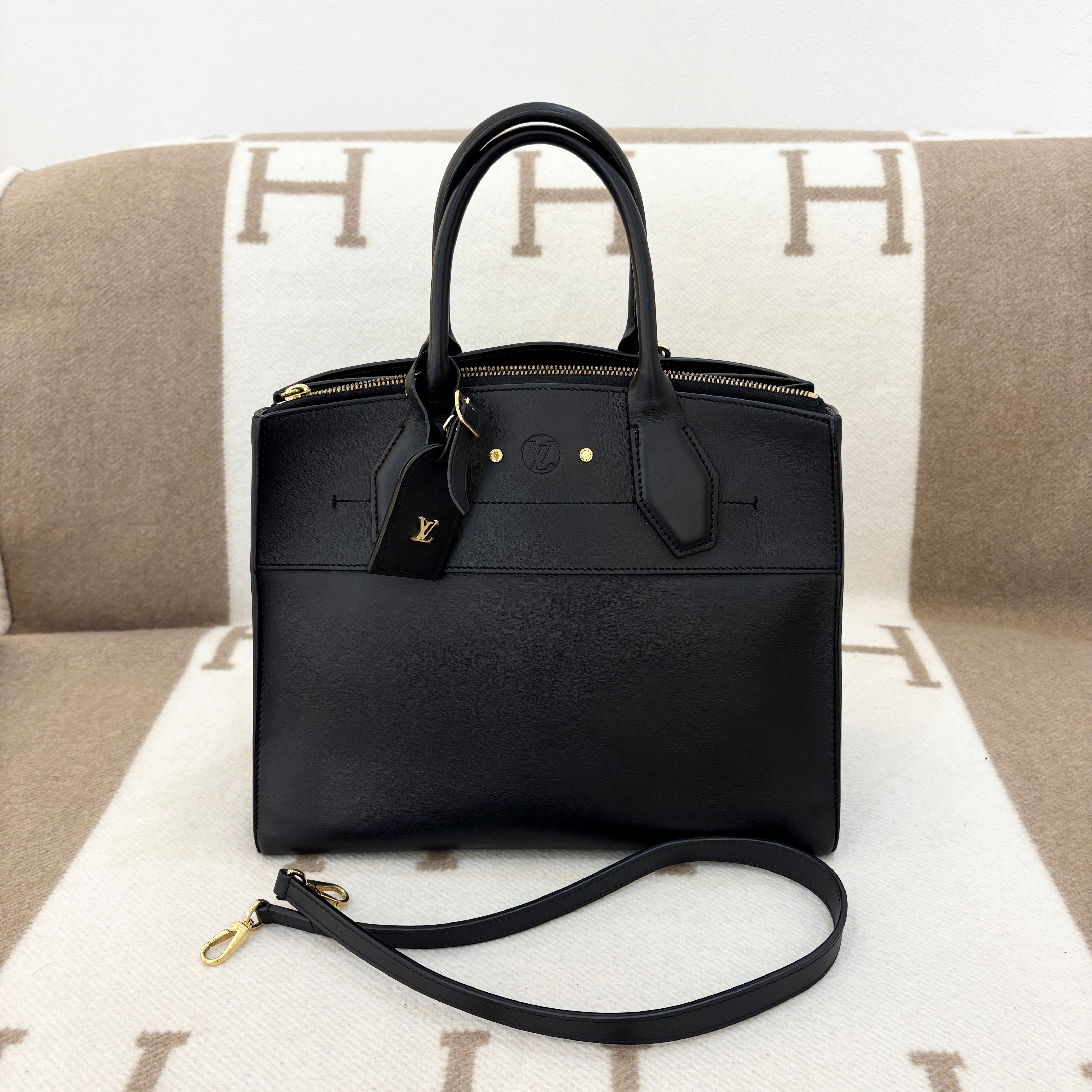 Louis Vuitton City Steamer MM Calfskin Black - 0607m6-13