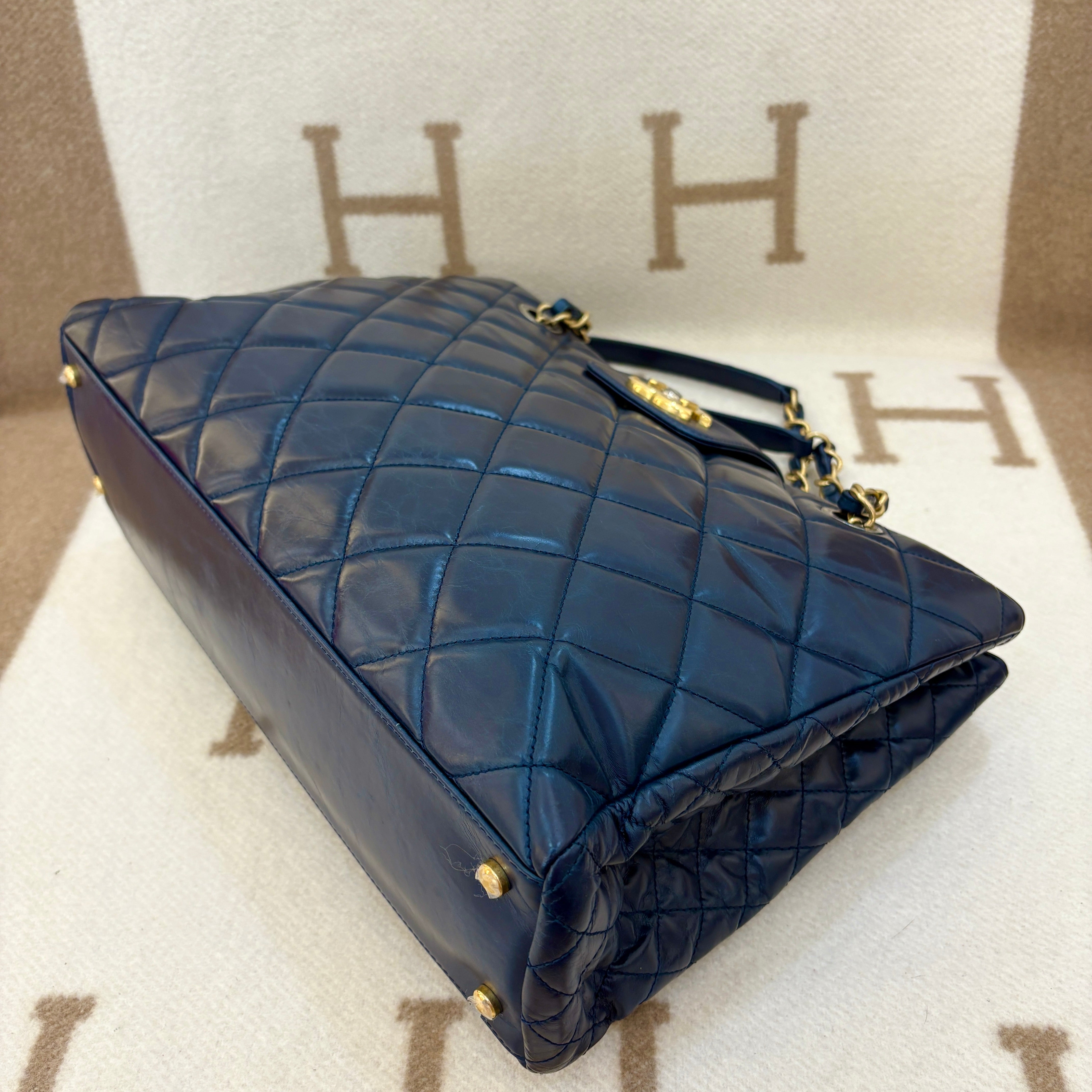 Chanel Tote Bag Calfskin Dark Blue - 0706m3-8_e20f109f-06b8-4f3a-8615-37fe501a39d4
