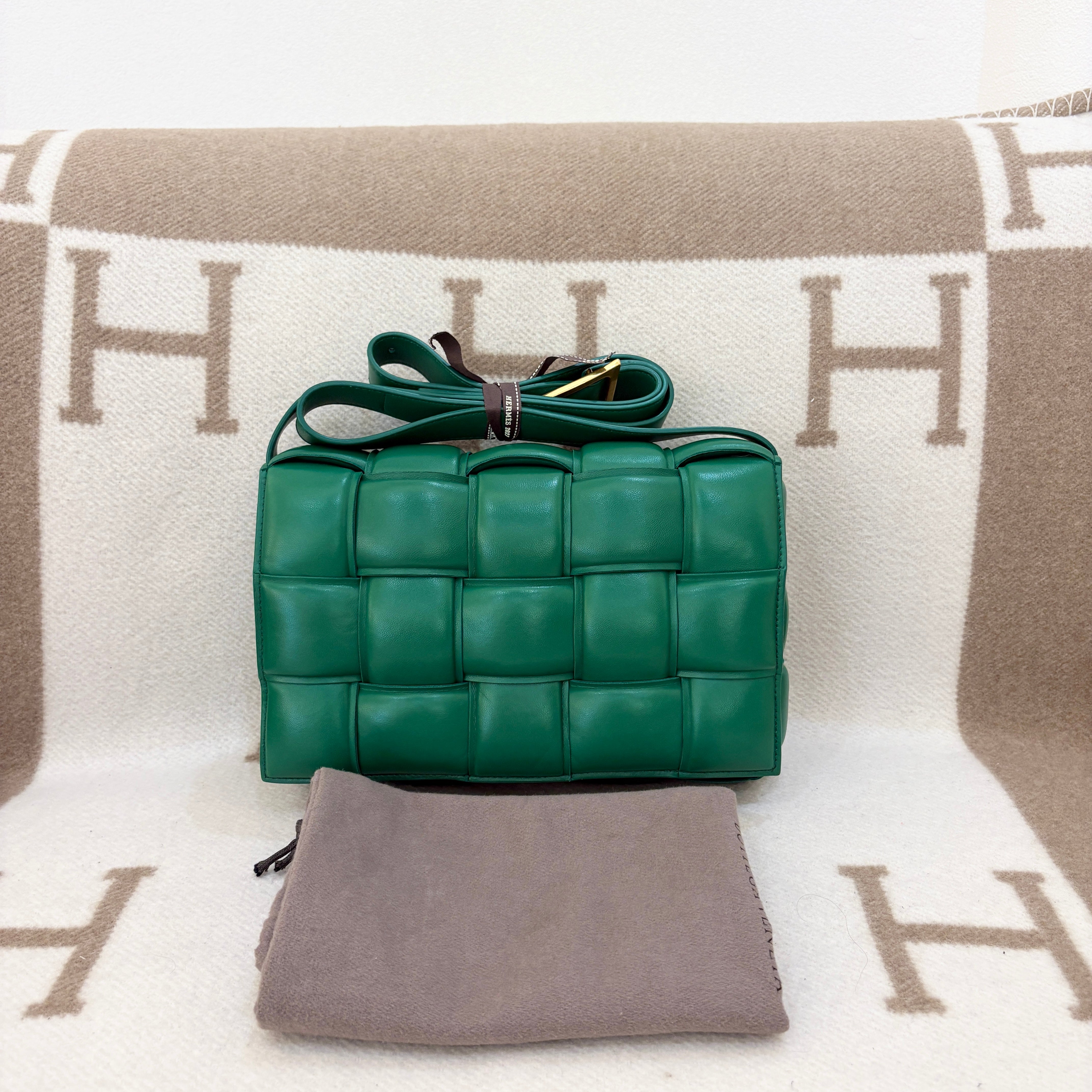 Bottega Veneta Small Padded Cassette Crossbody Bag Calfskin Intrecciato Green - 0716m1-14