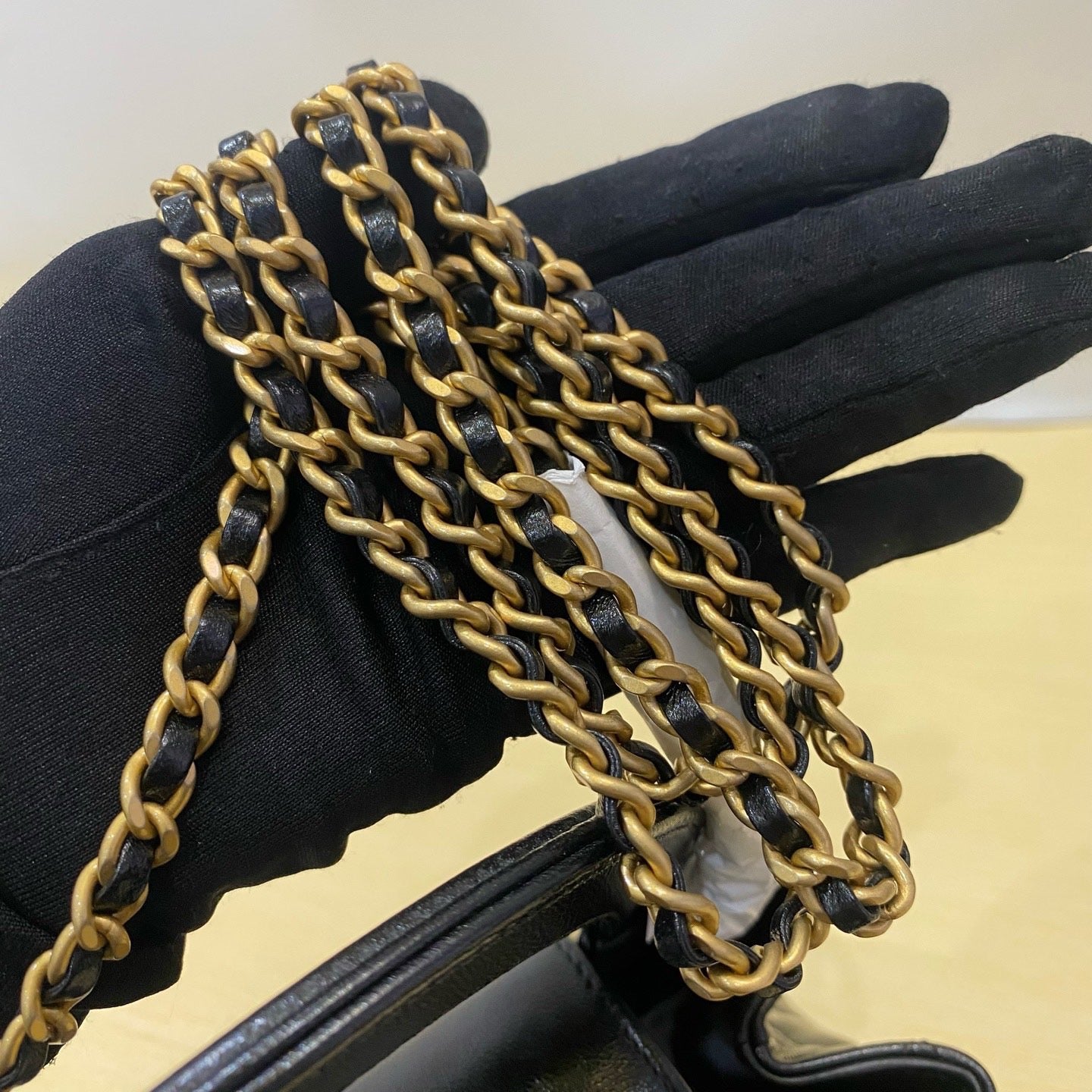 Chanel Quilted Leather Chain Nano Kelly Shopper Calfskin Black - mh2503032-12