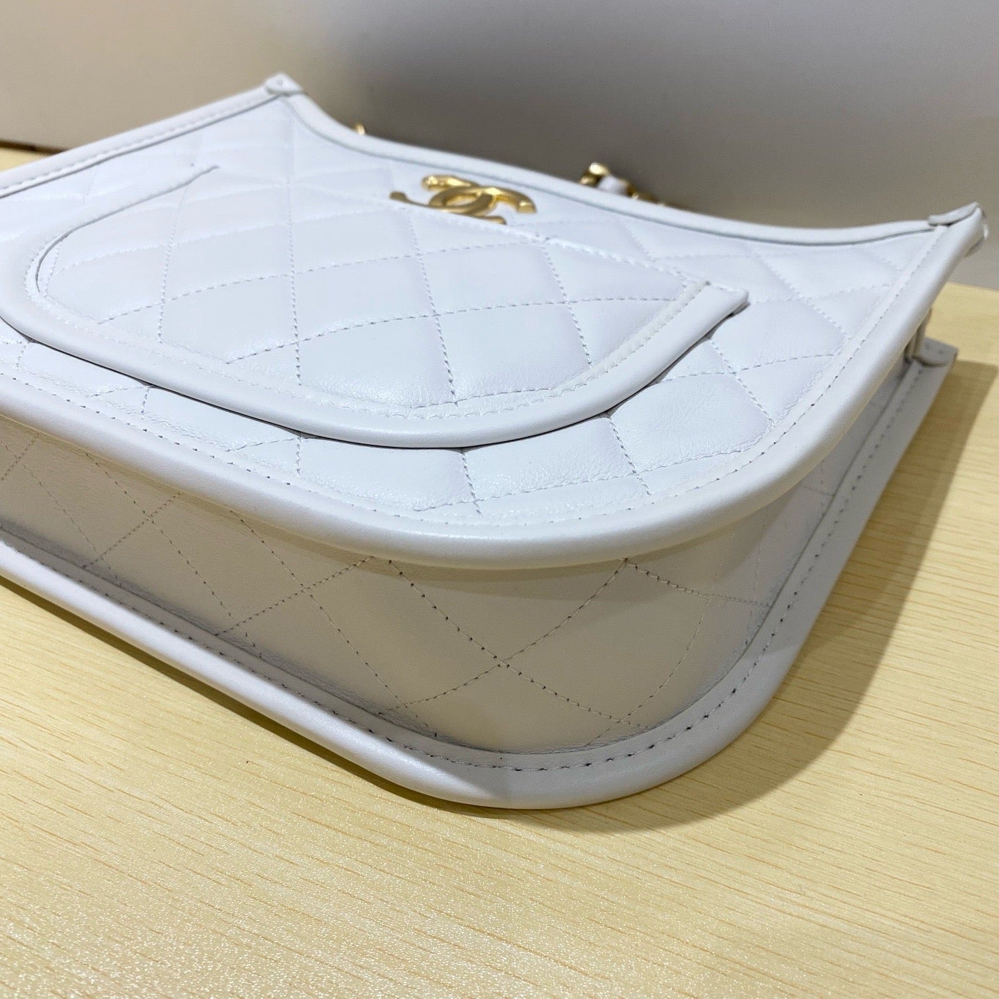Chanel Quilted Hobo Calfskin White - mh2503571-8