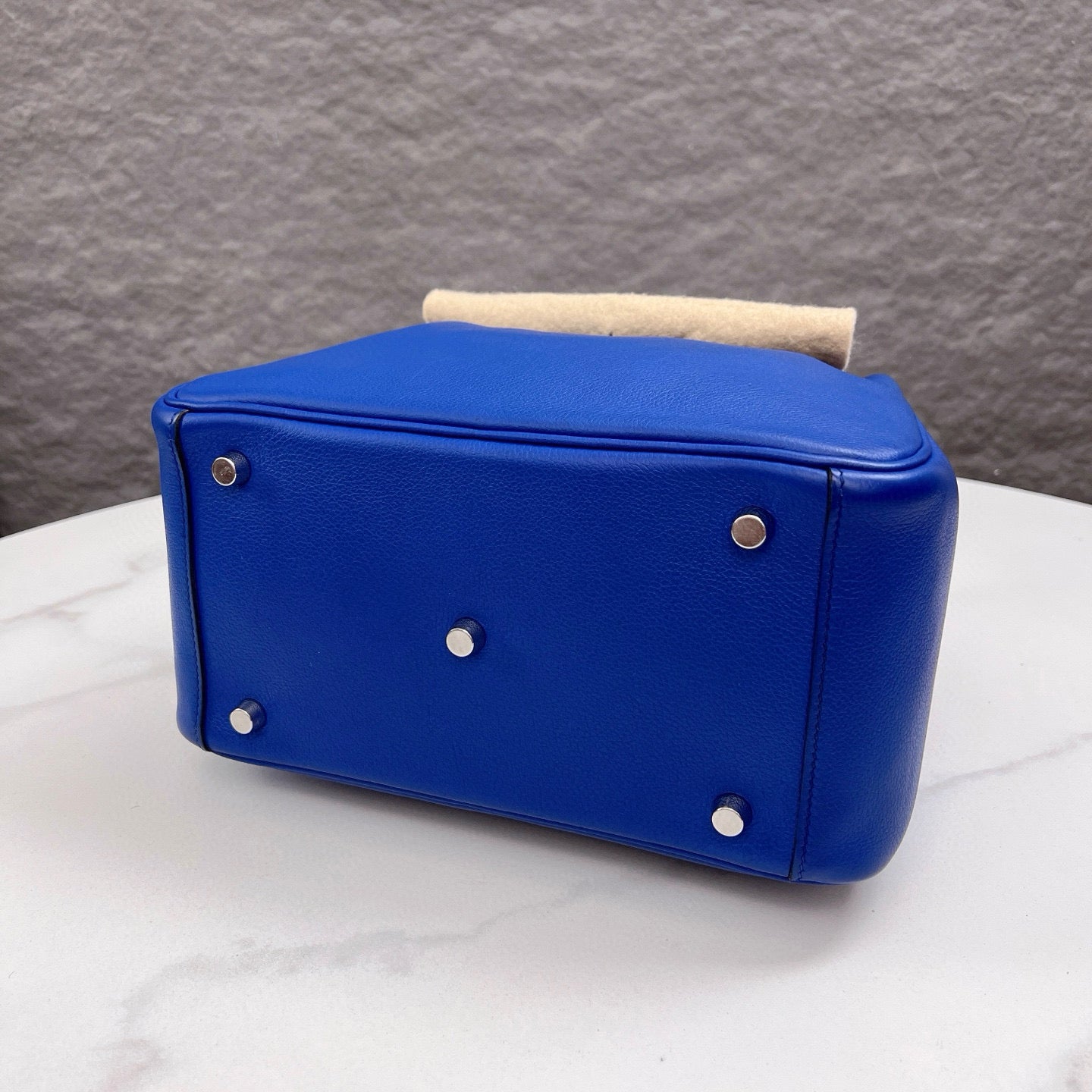 Hermes Lindy 26 Evercolor O8 Bleu Royal - mk102798-15_3a39b0e3-4f7c-4bb4-94fc-ffcecf1628ed