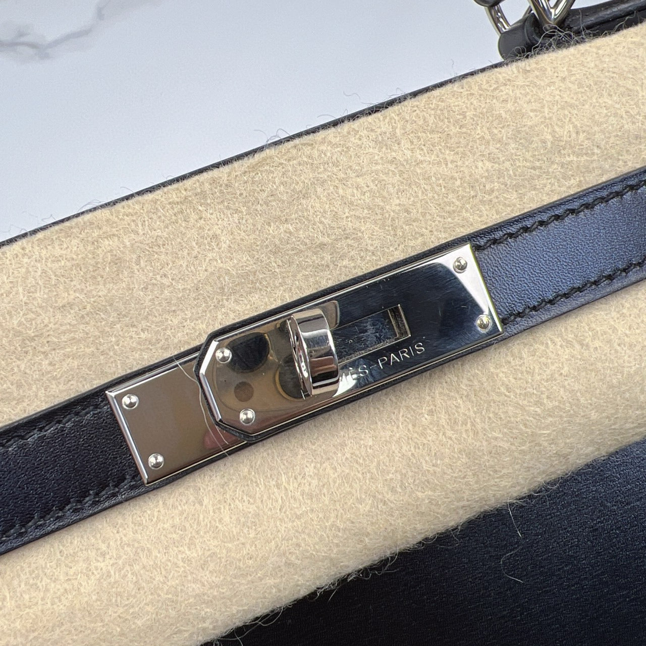 Hermes Kelly 28 Box 89 Noir - mk102990-10_356874c3-4005-4433-9bbe-12e0cfbfb3c0