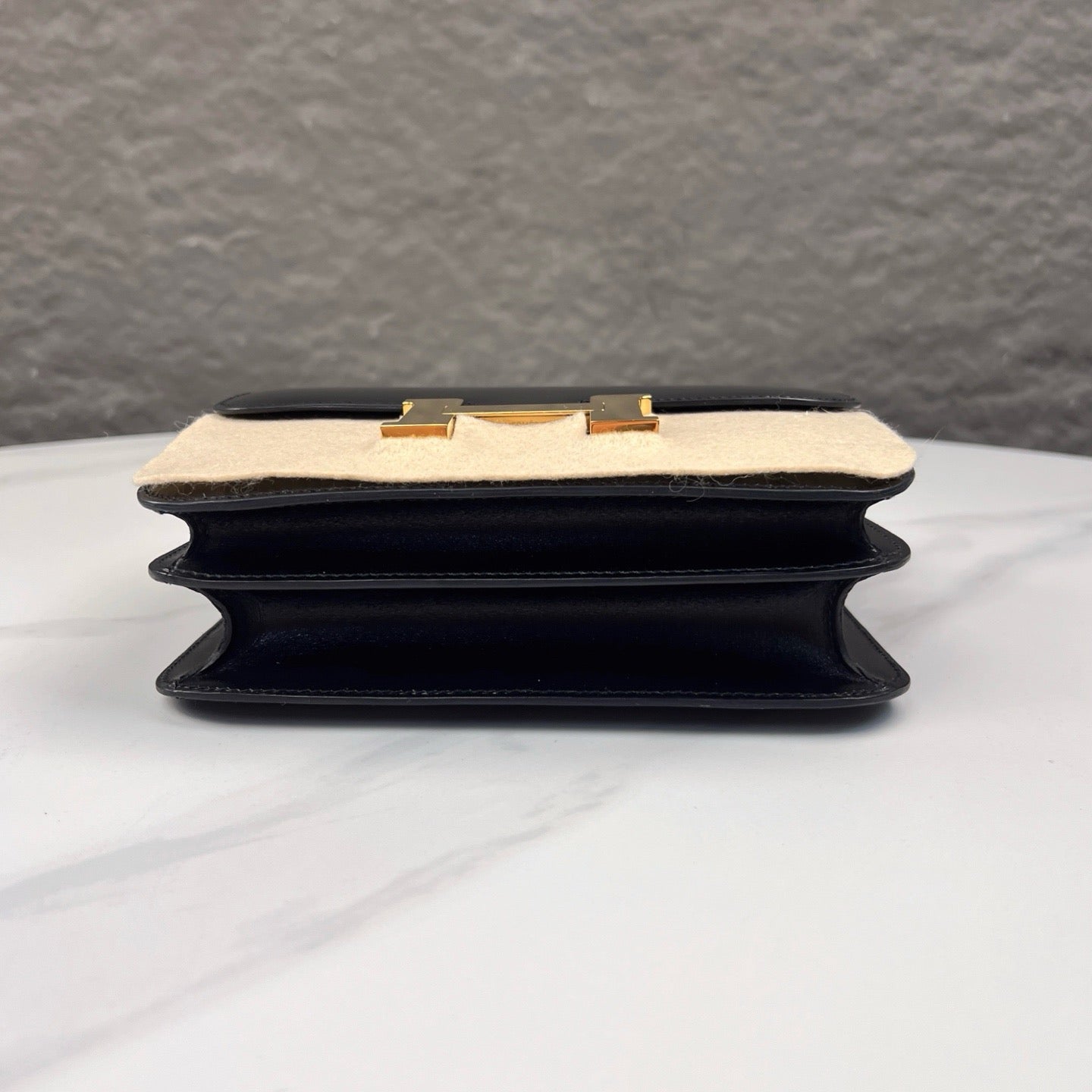 Hermes Constance 19 Box 89 Noir - mk103132-18_c78a5e28-041b-4913-b07c-5ce82cab8f47