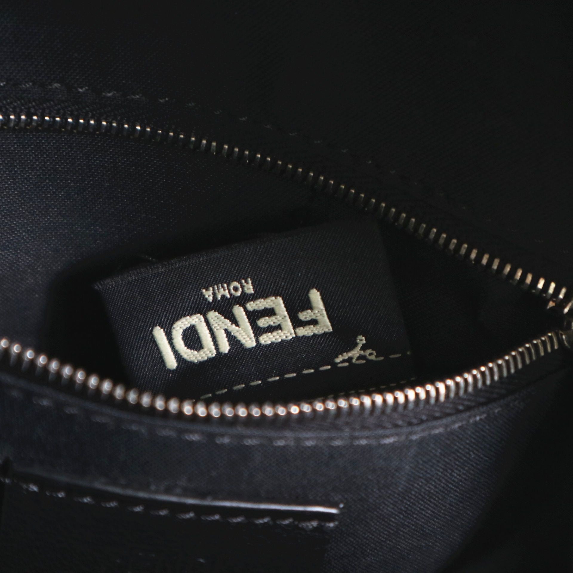 Fendi Pearl Backpack Calfskin Black - mm10390818-19_c8b41726-9bde-4df9-b76c-1fce0fbab8b3