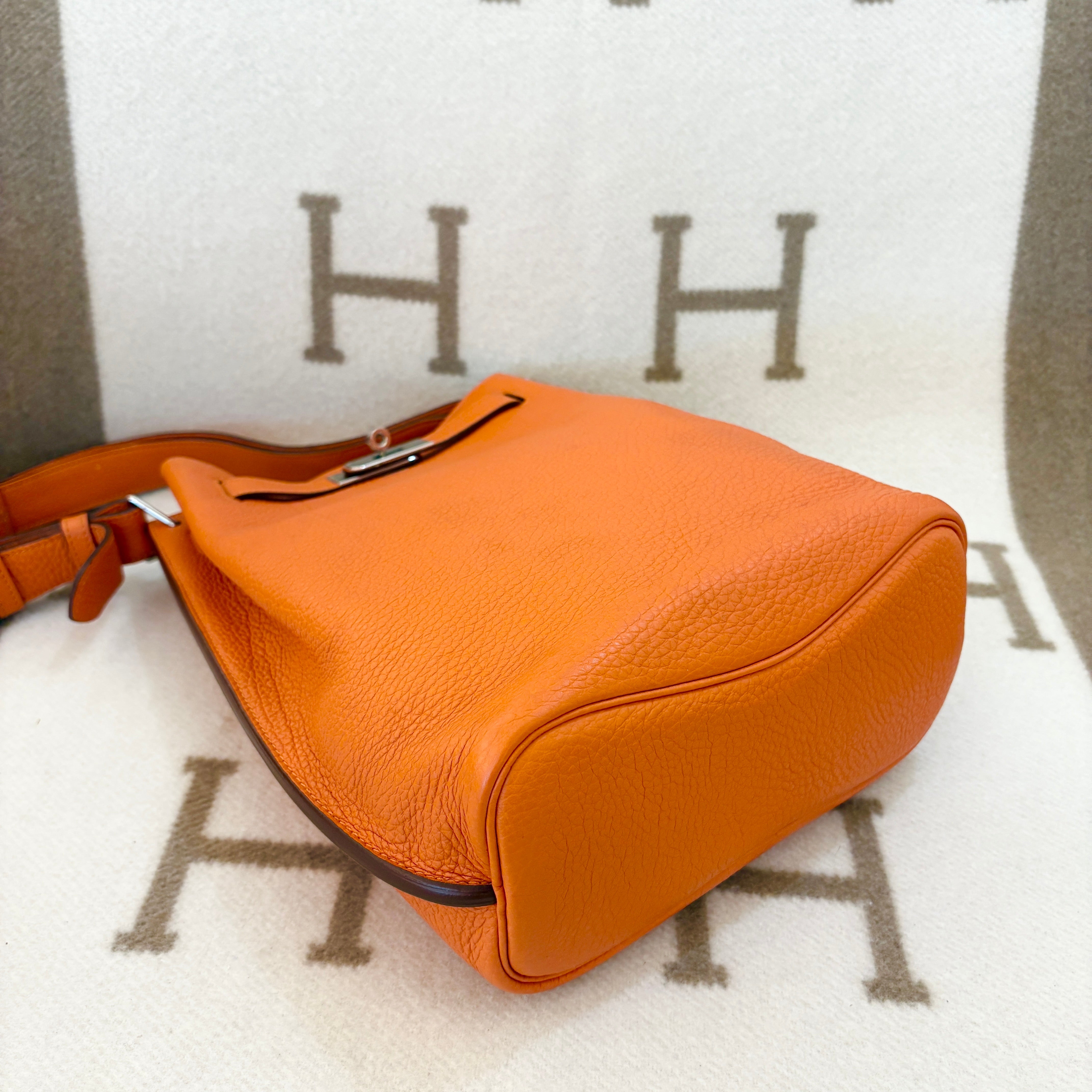 Hermes So Kelly 22 Togo 93 Orange - zbb0329b1-9