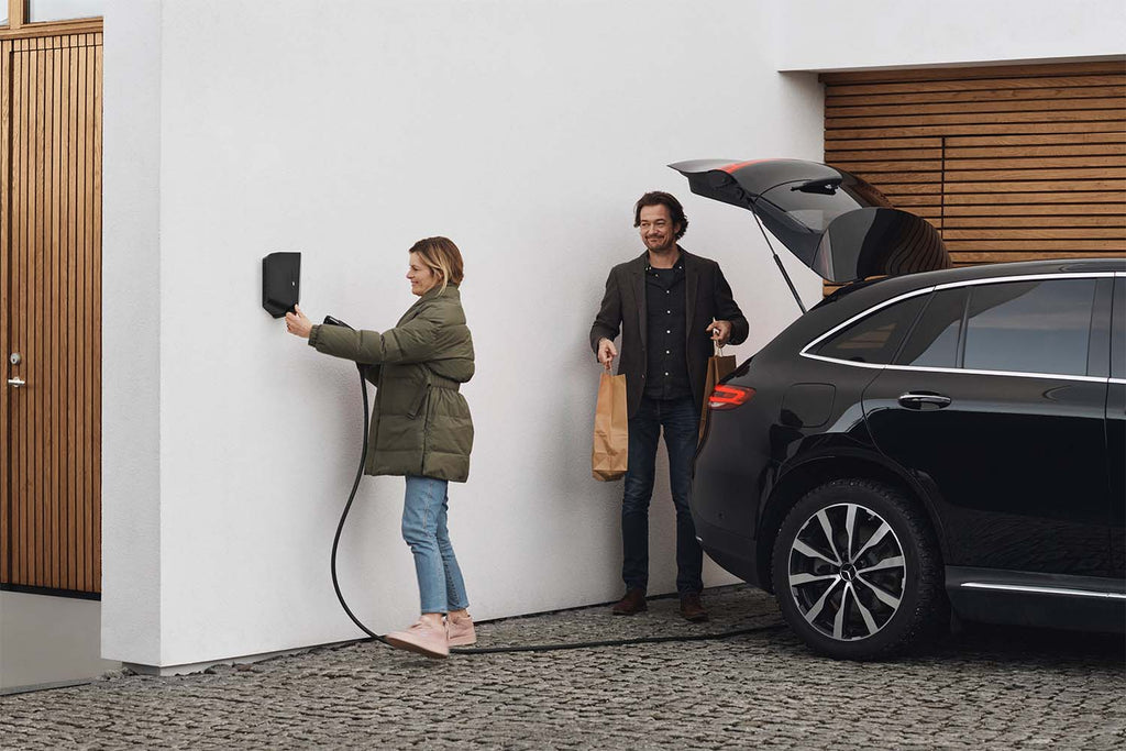 The charging guide - Connect first in the charging box or in the car - Electric car wholesaler