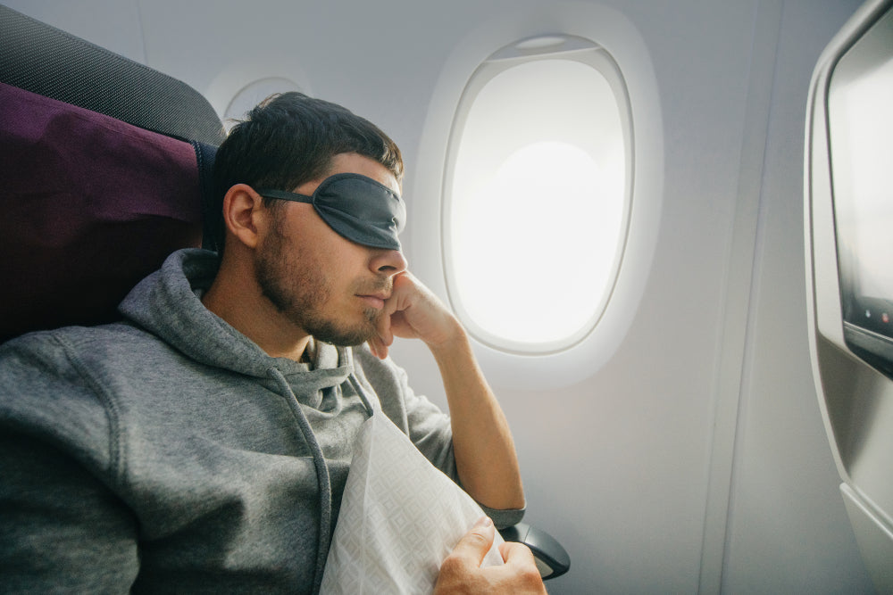 man feels rested using Pillowpacker pillow