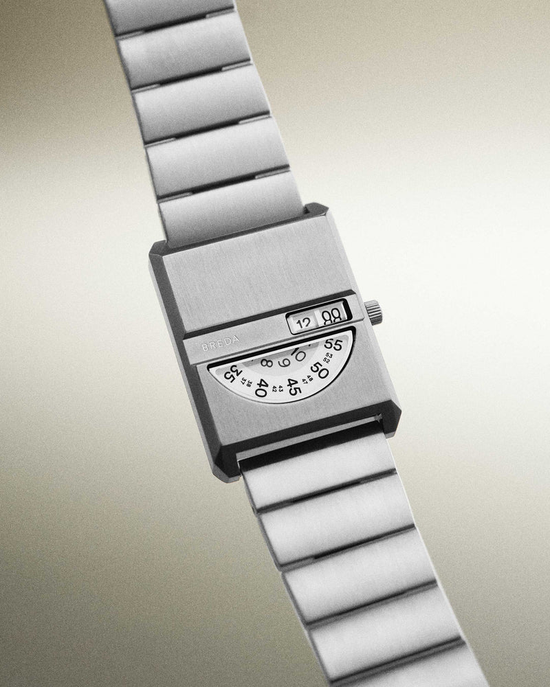    breda-pulse-tandem-1747b-spring-3-2023-silver-metal-bracelet-watch-studio