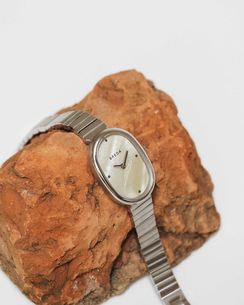 breda-jane-1741a-silver-metal-bracelet-watch-studio-01