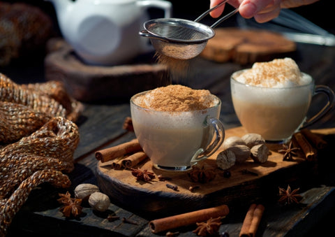 sprinkle-cinnamon-on-a-chai-latte