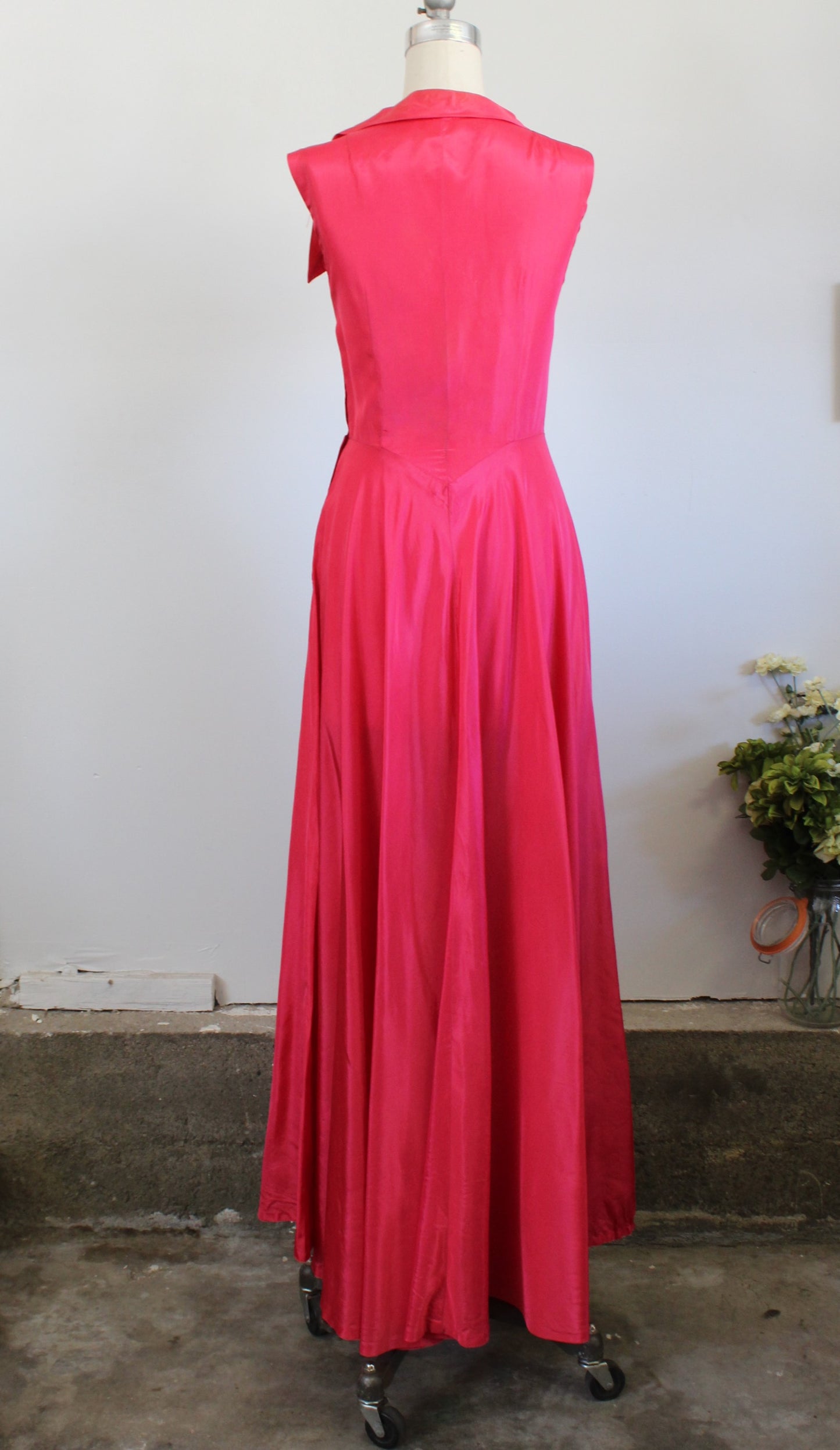 Vintage 1940s New Look Pink Taffeta Gown – Toadstool Farm Vintage