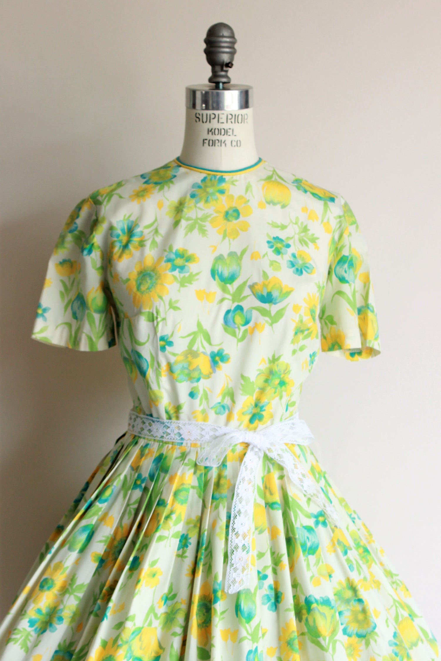 Vintage 1950s Green, Yellow and Blue Floral Print Dress – Toadstool ...